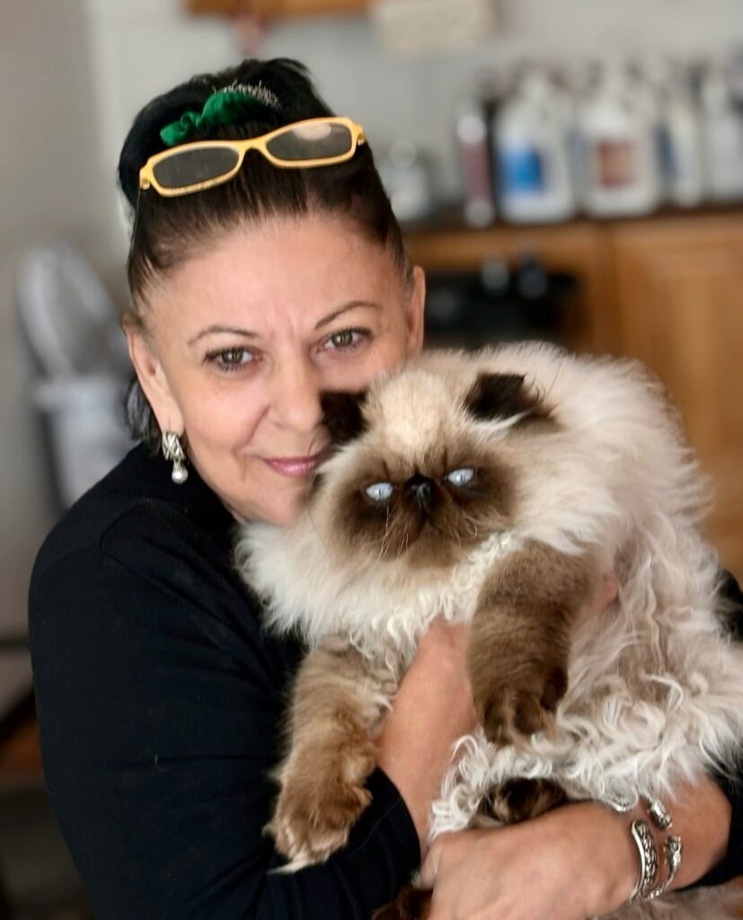 Elena Cârstea într-o imagine publicată pe Facebook
fiul unei cântărețe celebre droguri