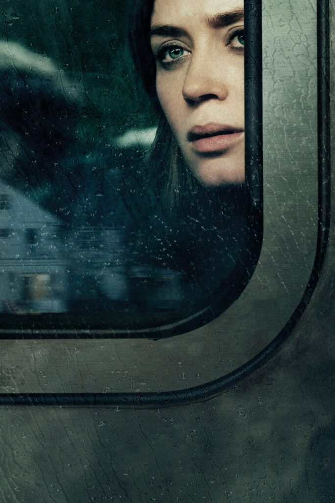 fata din tren carte și film